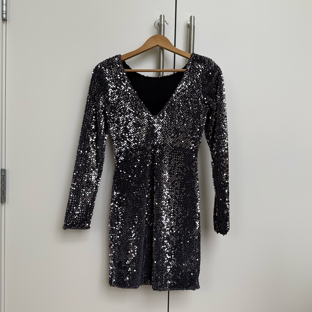 Velvet Sequin Bodycon party dress in Size XS